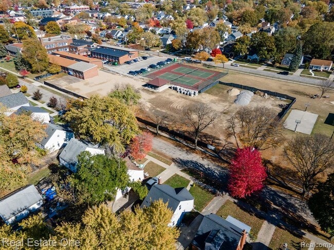 Building Photo - 2989 Cummings Ave