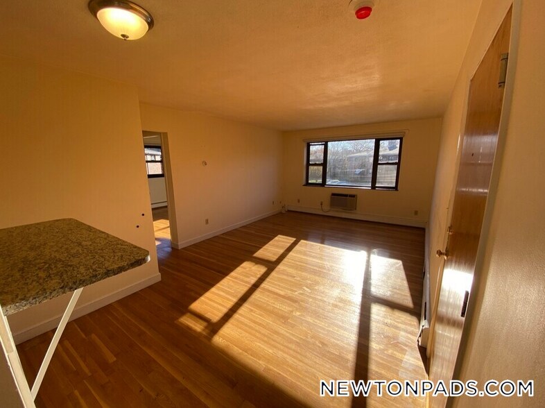 Building Photo - 266 Grove St