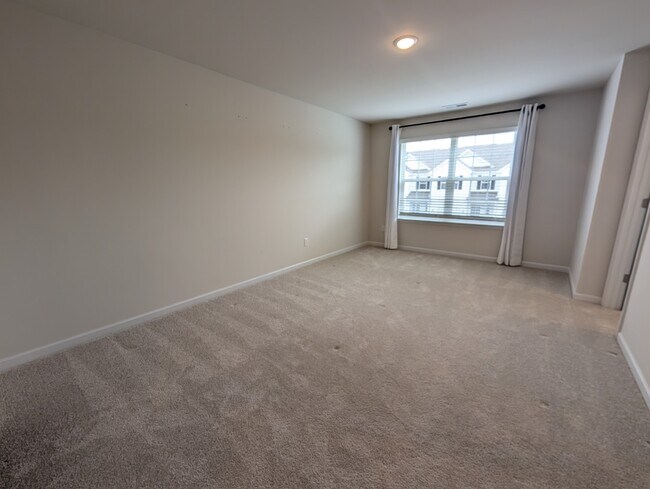 Building Photo - 1802 Pheasant Trce Cir