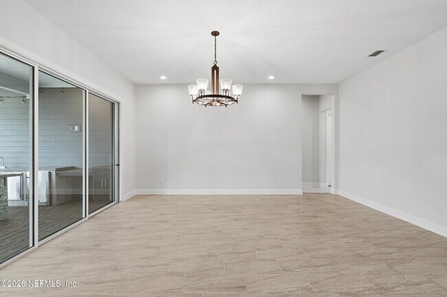 Building Photo - 250RENT Shadow Cv