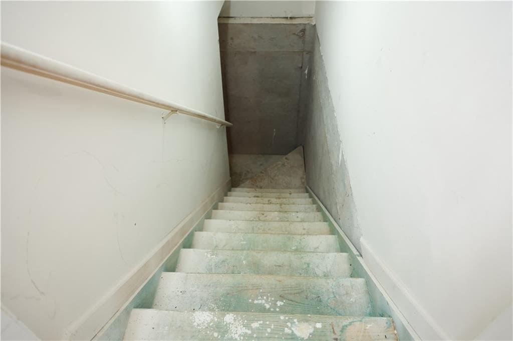 Building Photo - 6335 Waveland Dr