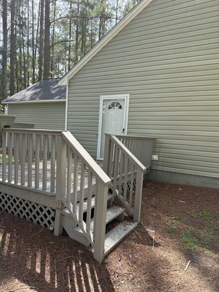 Building Photo - 1610 Mallard Ln
