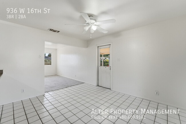 Building Photo - 936 W 16th St