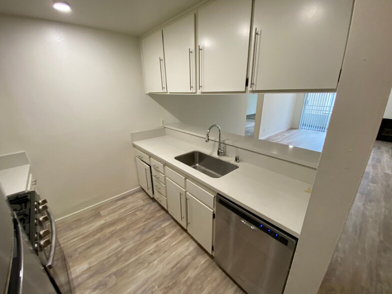 Building Photo - 3715 S Canfield Ave