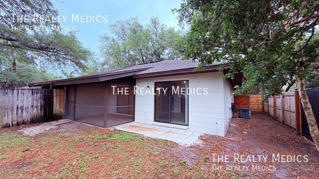 Building Photo - 7909 Richwood Dr