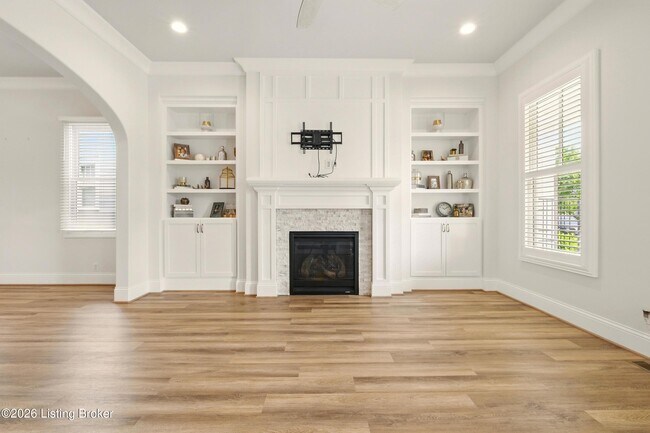 Building Photo - 6218 Mistflower Cir