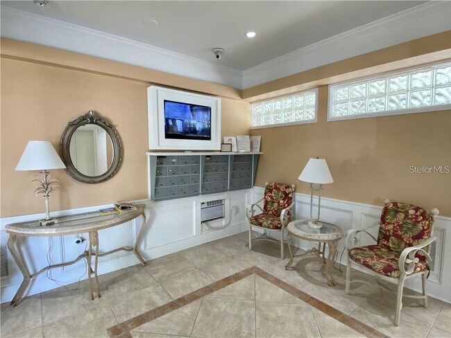 Building Photo - 1500 Park Beach Cir