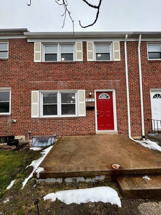 Building Photo - 3 Bedroom Middle River