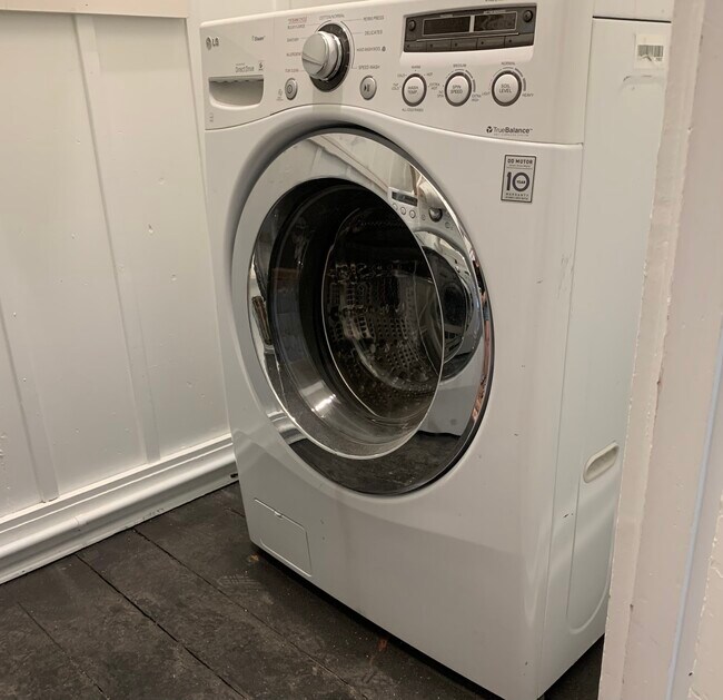 Building Photo - 1701 W Doe Run Rd