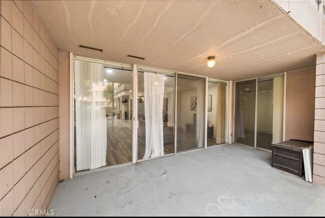 Building Photo - 6979 Palm Ct