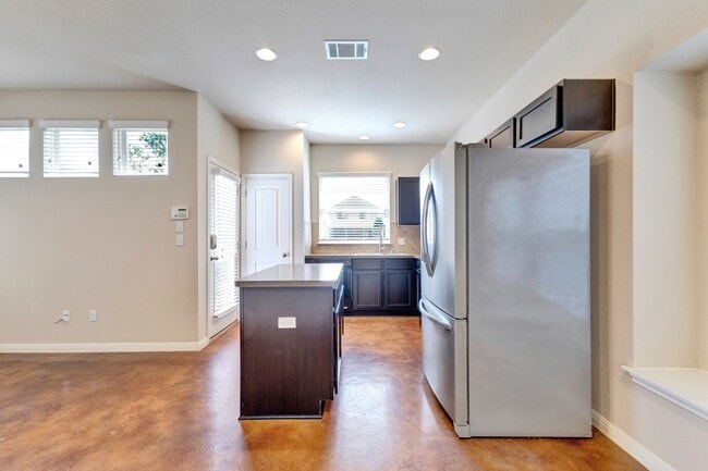 Building Photo - 4519 Esper Ln