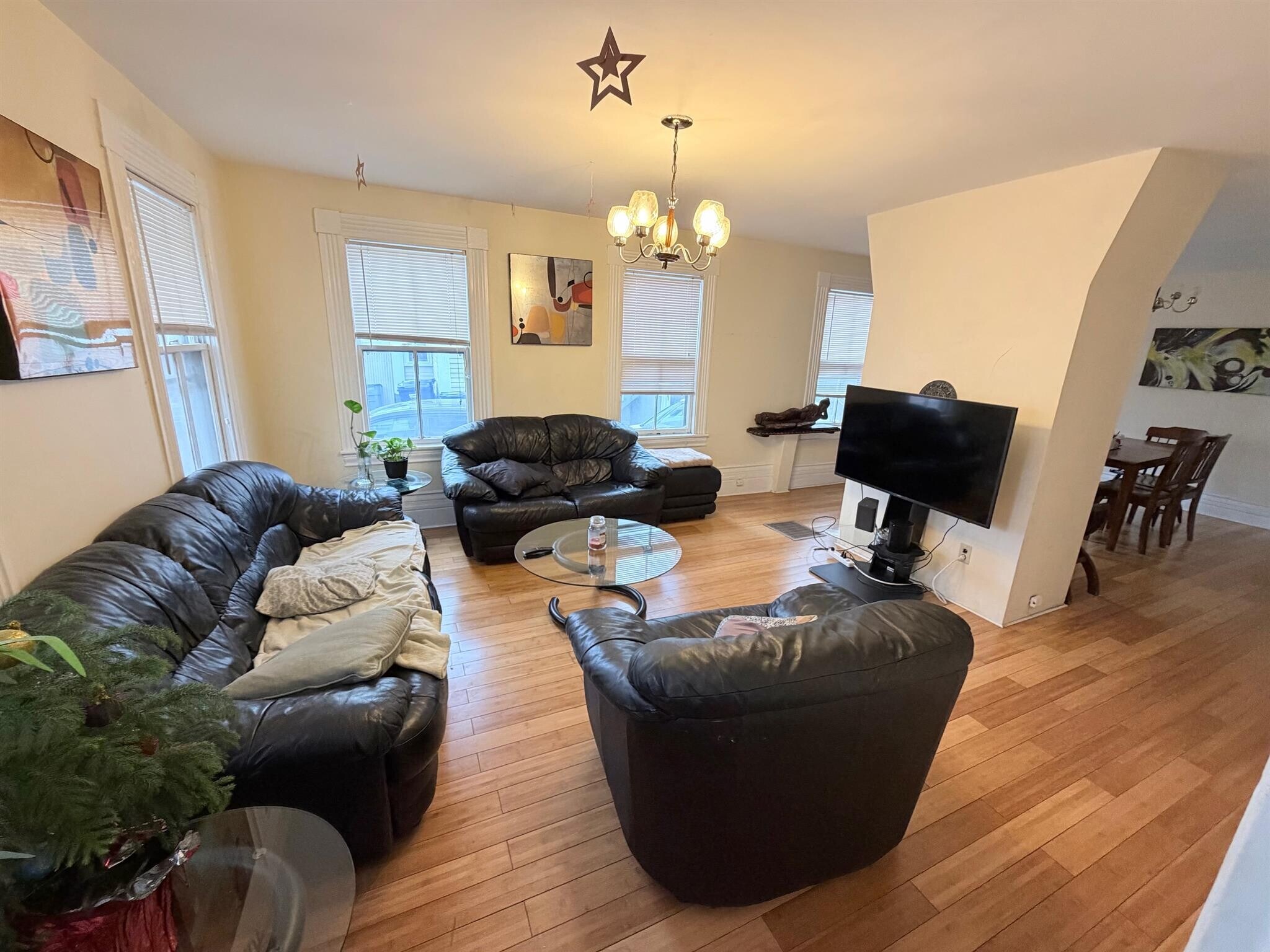 Building Photo - 4 Saint Mary Rd