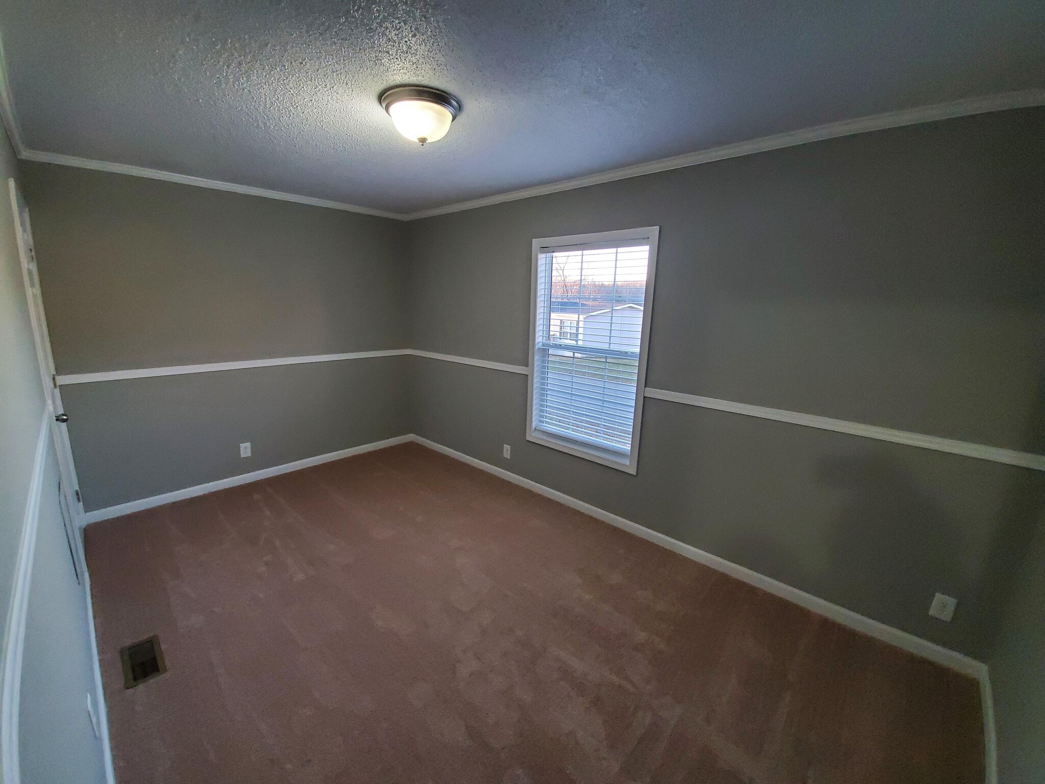 Building Photo - 74 W Sourwood Dr