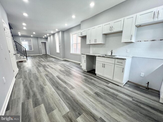 Building Photo - 5532 Chancellor St