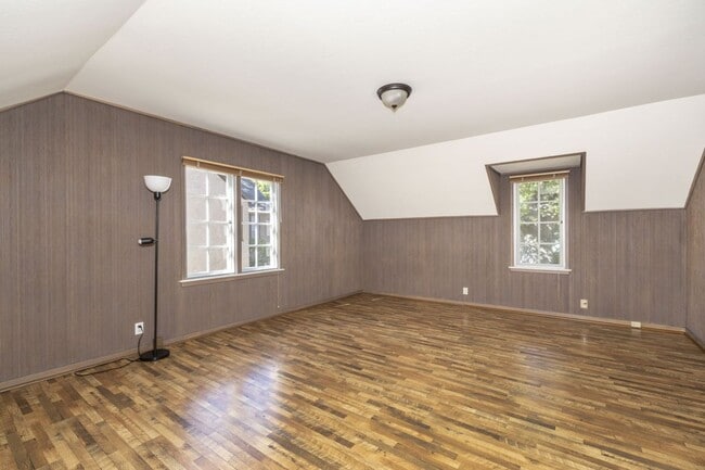 Building Photo - 1 Bed, 1 Bath Standalone ADU w/ Laundry & ...