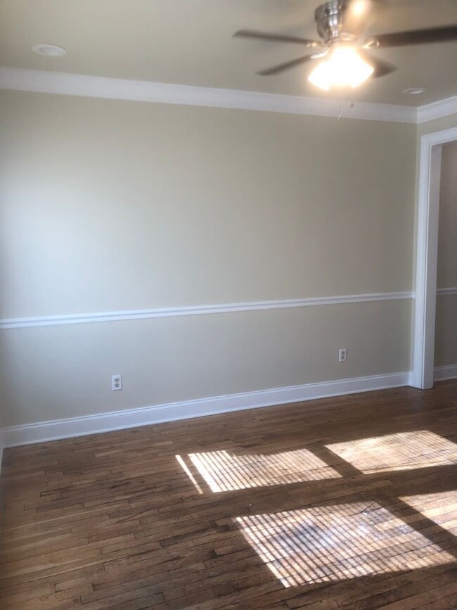 Building Photo - 234 N Summit St