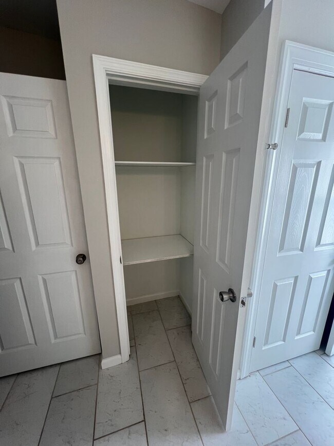 Building Photo - Beautifully Updated 2 bdrm/2bth Home Located in the Peter Paul Neighborhood mere minutes from Dow...