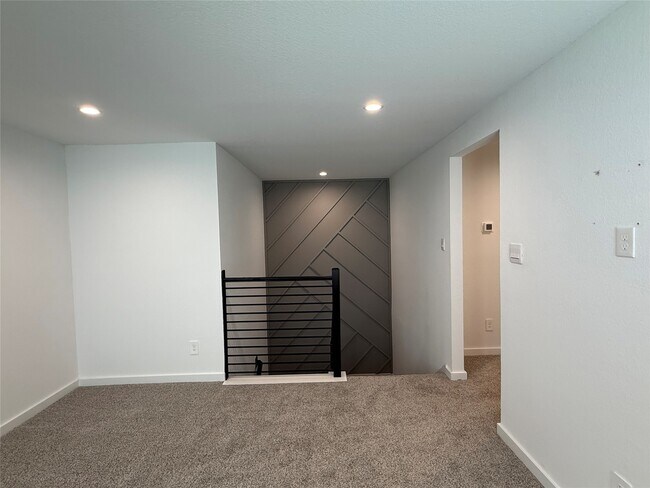 Building Photo - 12319 Maria Heights Ct