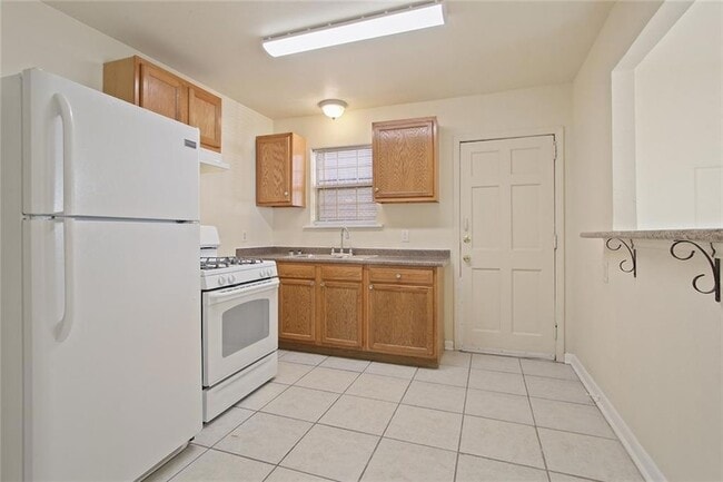Building Photo - 3029 Bienville St
