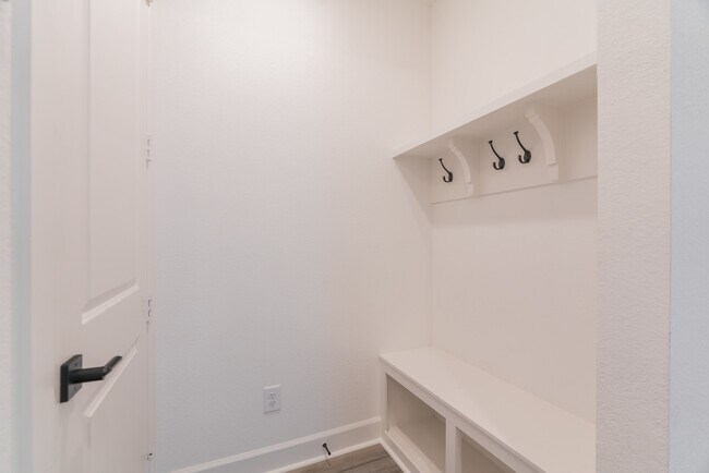 Building Photo - 972 Terlingua Creek Dr