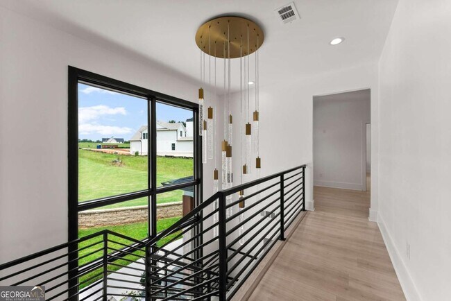 Building Photo - 151 S Pointe Dr