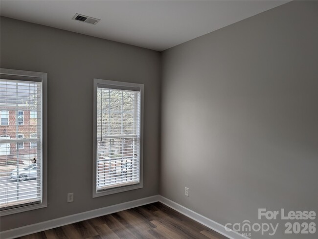 Building Photo - 174 Singleton Rd