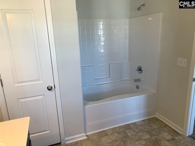 Building Photo - 2325 Trakand Dr