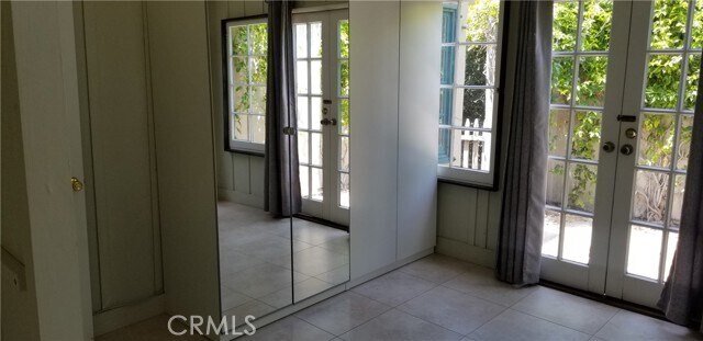 Building Photo - 2626 Solana Way