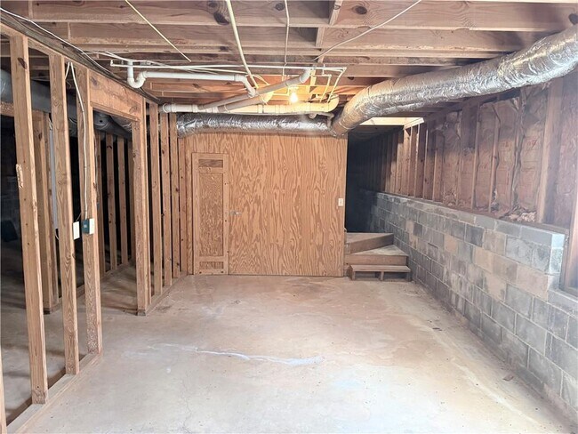 Building Photo - 40 Salem Ridge