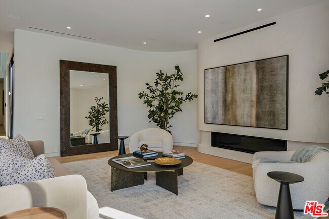 Building Photo - 4939 Petit Ave