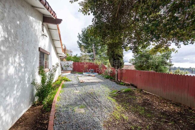 Building Photo - 3725 Orion Dr