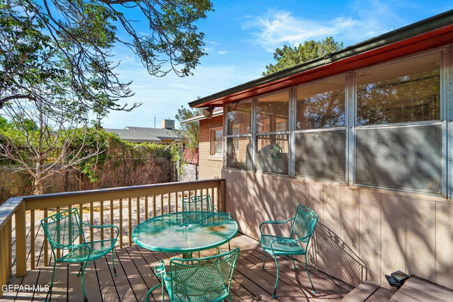 Building Photo - 2709 N Florence St