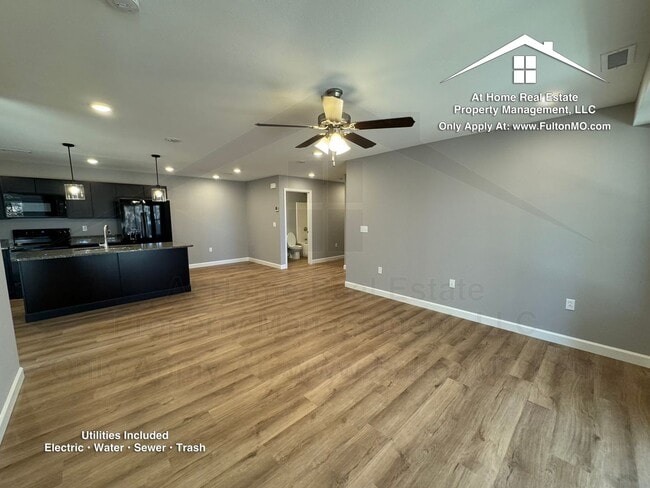 Building Photo - 2610 N Bluff St