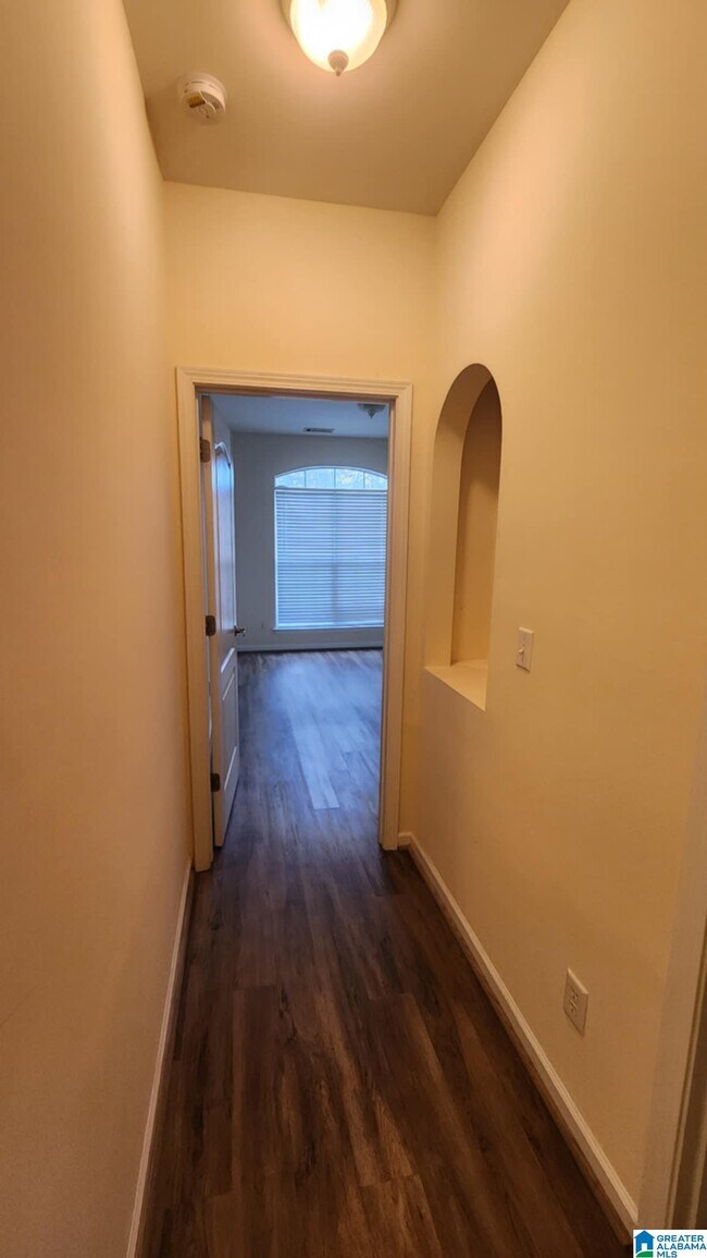 Building Photo - 299 High Ridge Dr