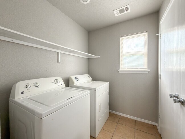 Building Photo - 906 N.46th Street-