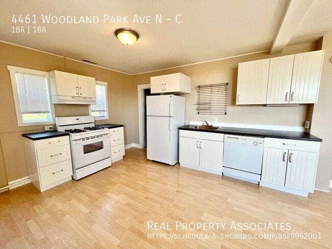 Building Photo - 4461 Woodland Park Ave N