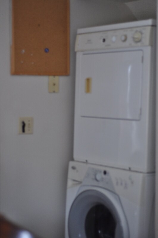 Building Photo - 204 Cherry St