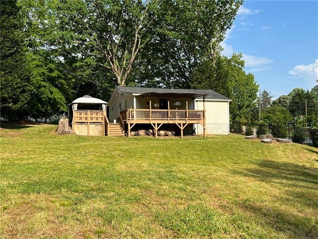 Building Photo - 2838 N Bogan Rd NE