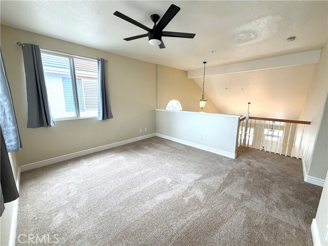 Building Photo - 281 Mesa Dr