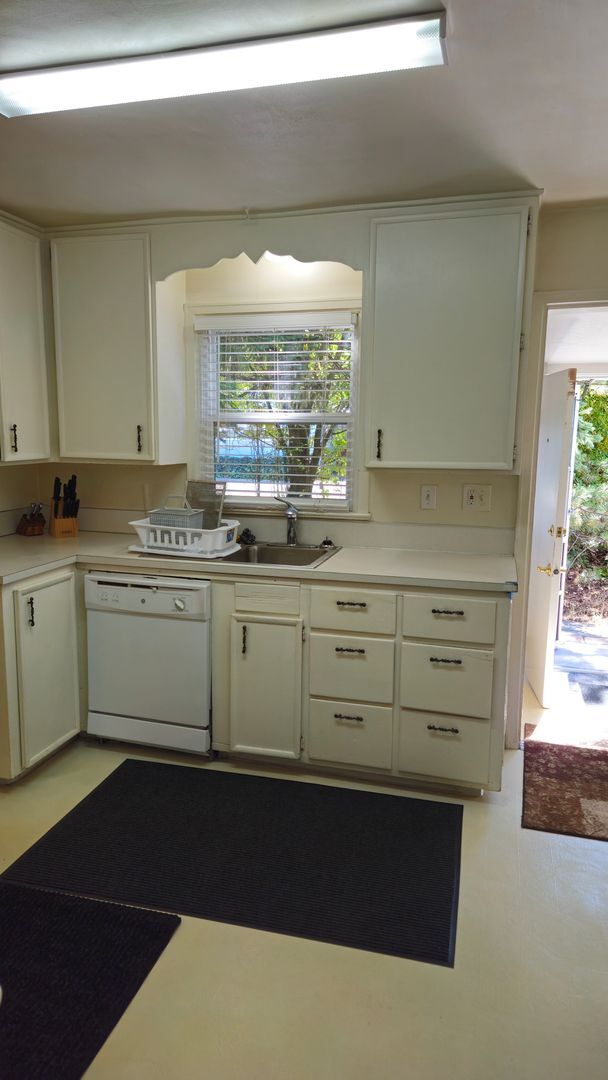 Building Photo - BG Properties, L.L.C.