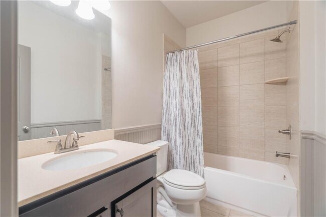 Building Photo - 2121 Spring Sound Ln