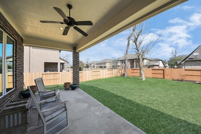 Building Photo - 55 Little Rise Dr