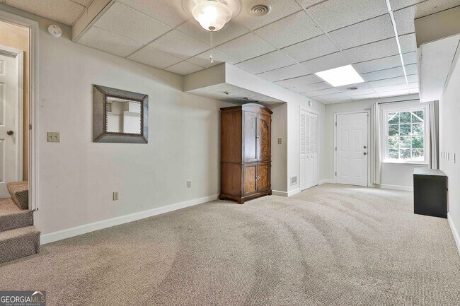 Building Photo - 245 Woodsong Dr