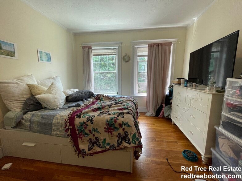 Unit 3 - 191 Winthrop Rd