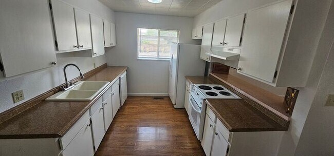 Building Photo - North West Reno 3 bed Room 2 bath 2 car garage Home For Rent,