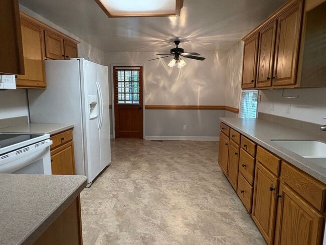 Building Photo - 1849 Oyster Bay Ln