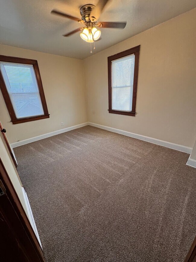 Building Photo - 1324 Salt Springs Rd