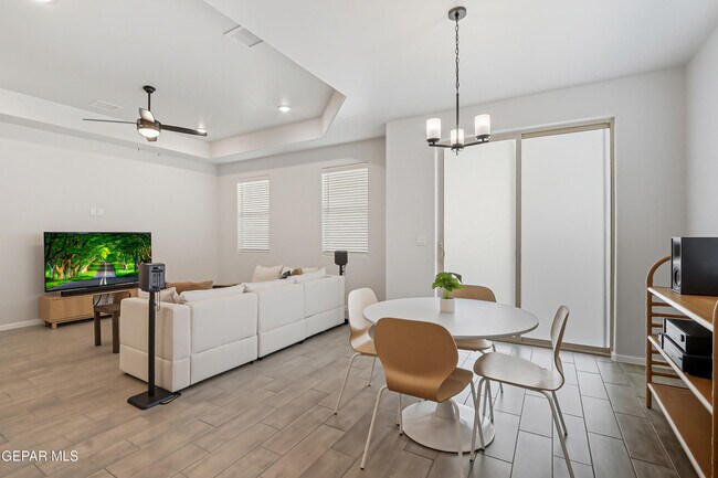 Building Photo - 393 Frodsham St