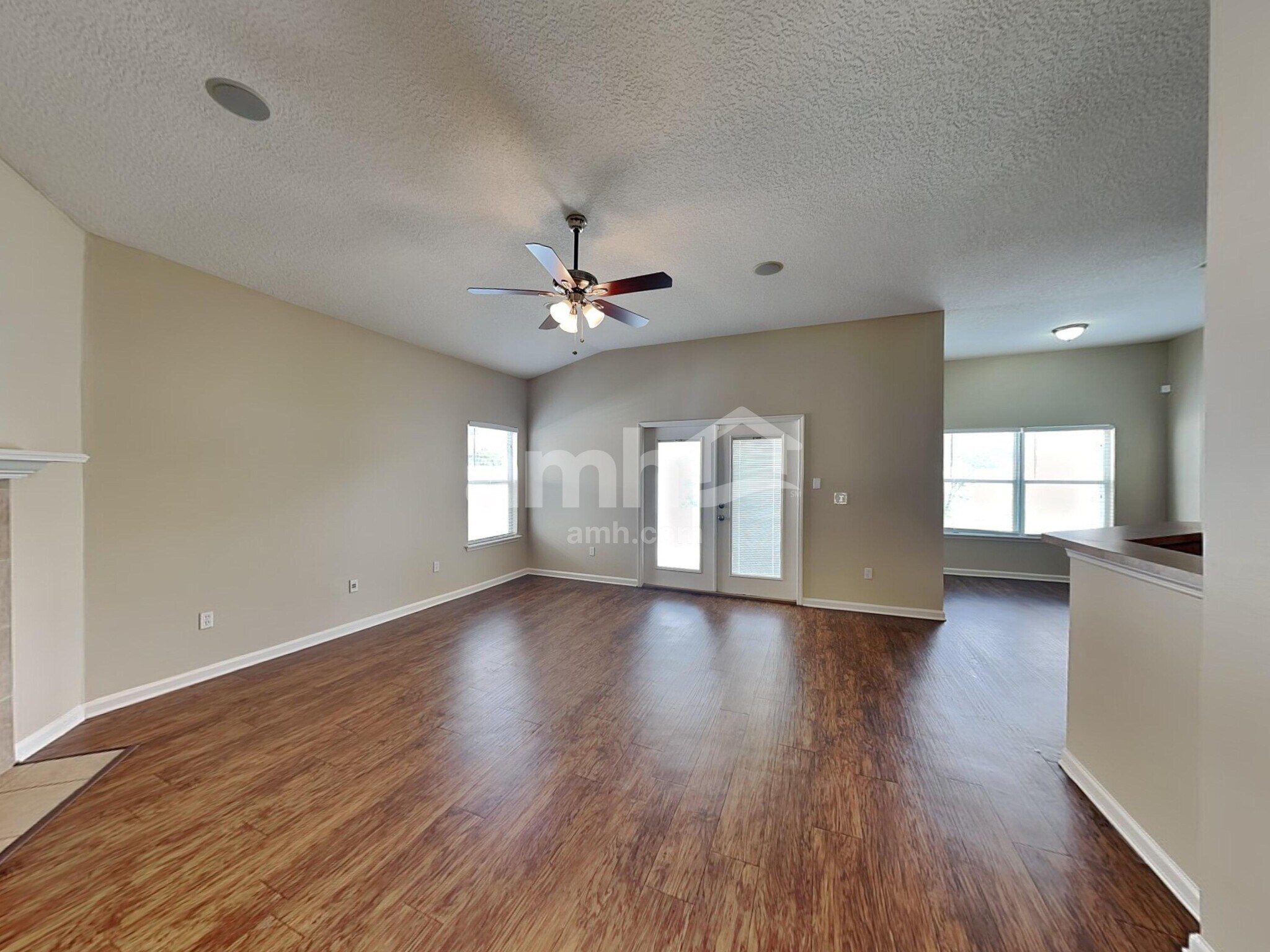 Building Photo - 1406 Canopy Oaks Dr