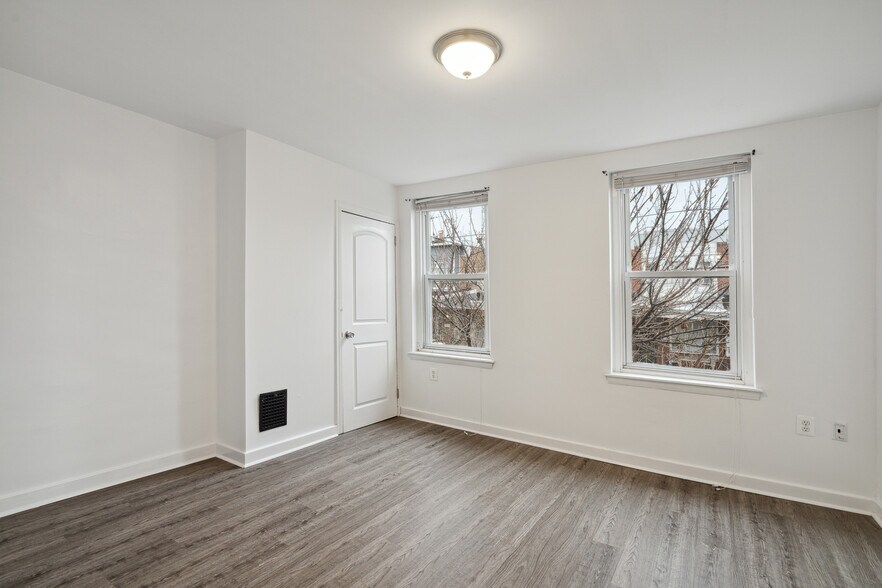 Building Photo - 3079 Tulip St